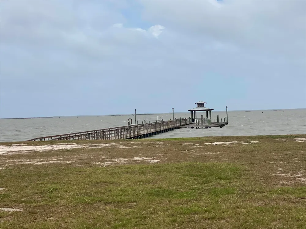 122 Bismarck Lane Rockport, TX 78382