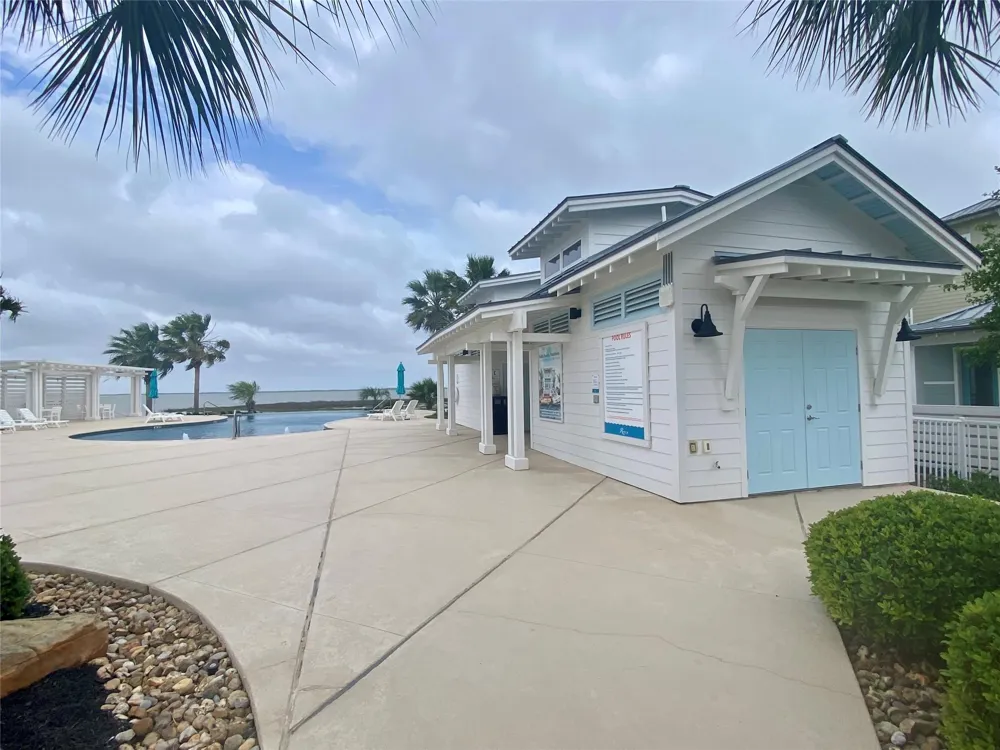 122 Bismarck Lane Rockport, TX 78382