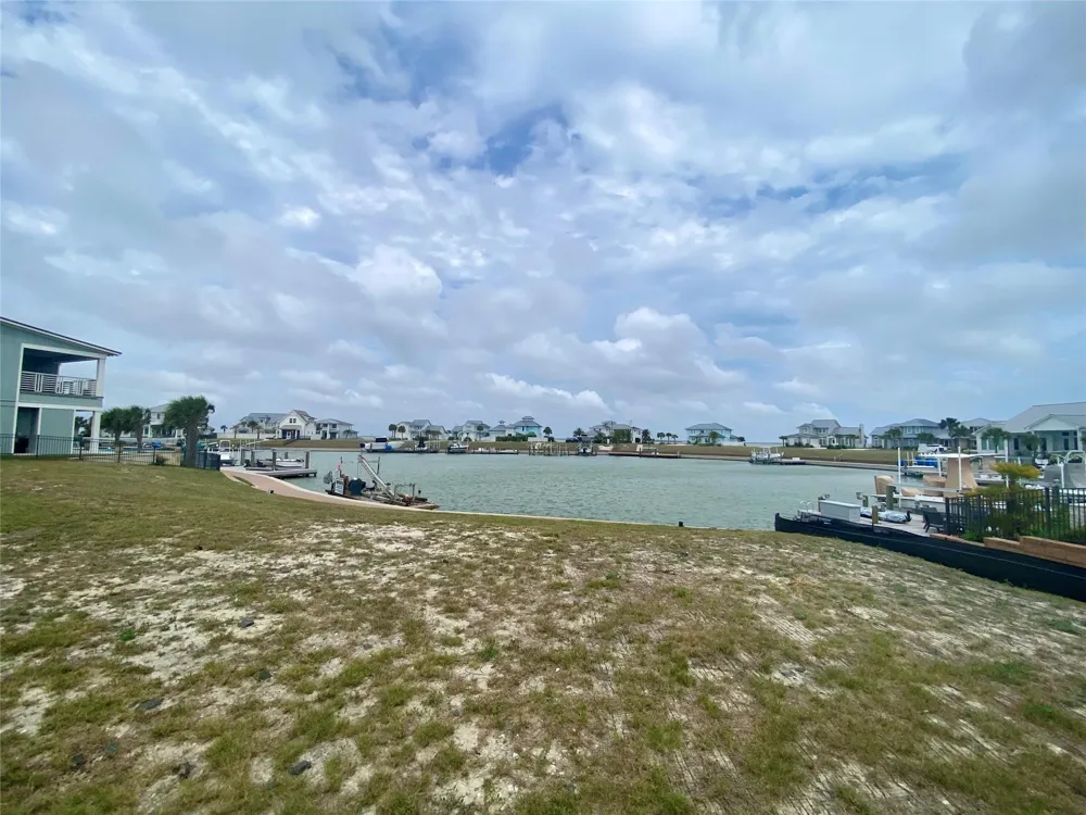 122 Bismarck Lane Rockport, TX 78382