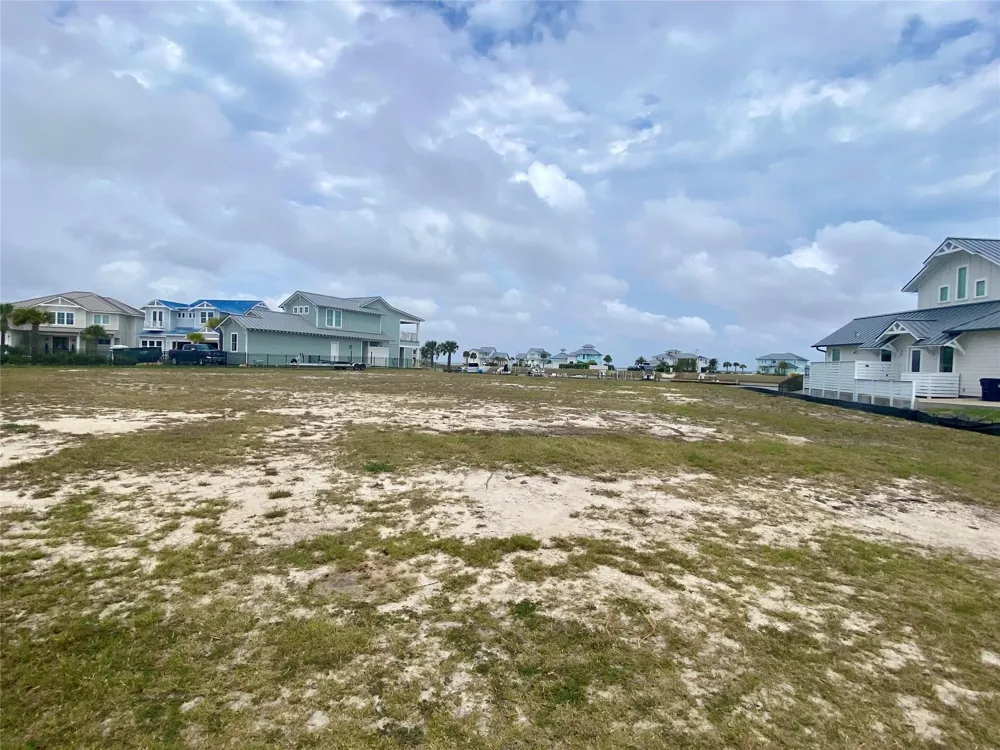 122 Bismarck Lane Rockport, TX 78382