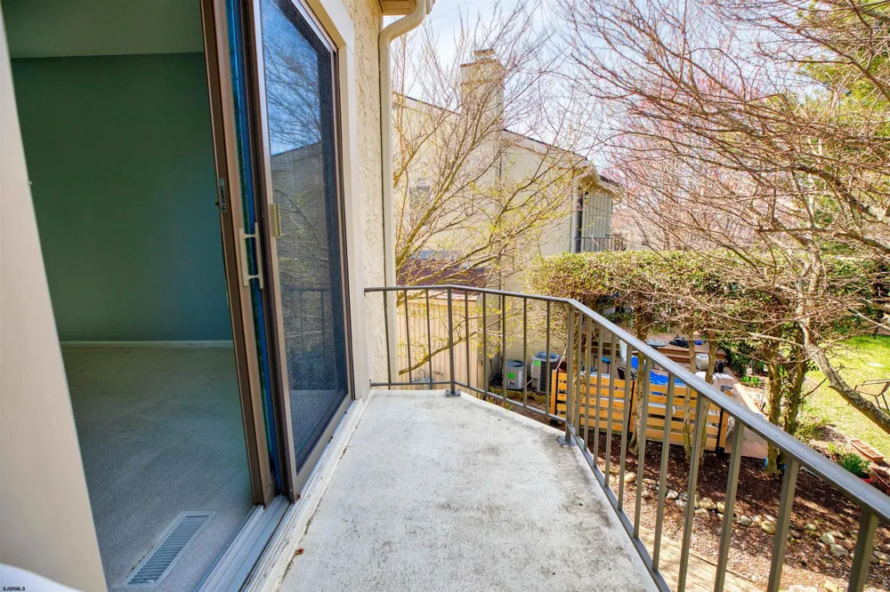 16 Greate Bay Dr Somers Point, NJ 08244