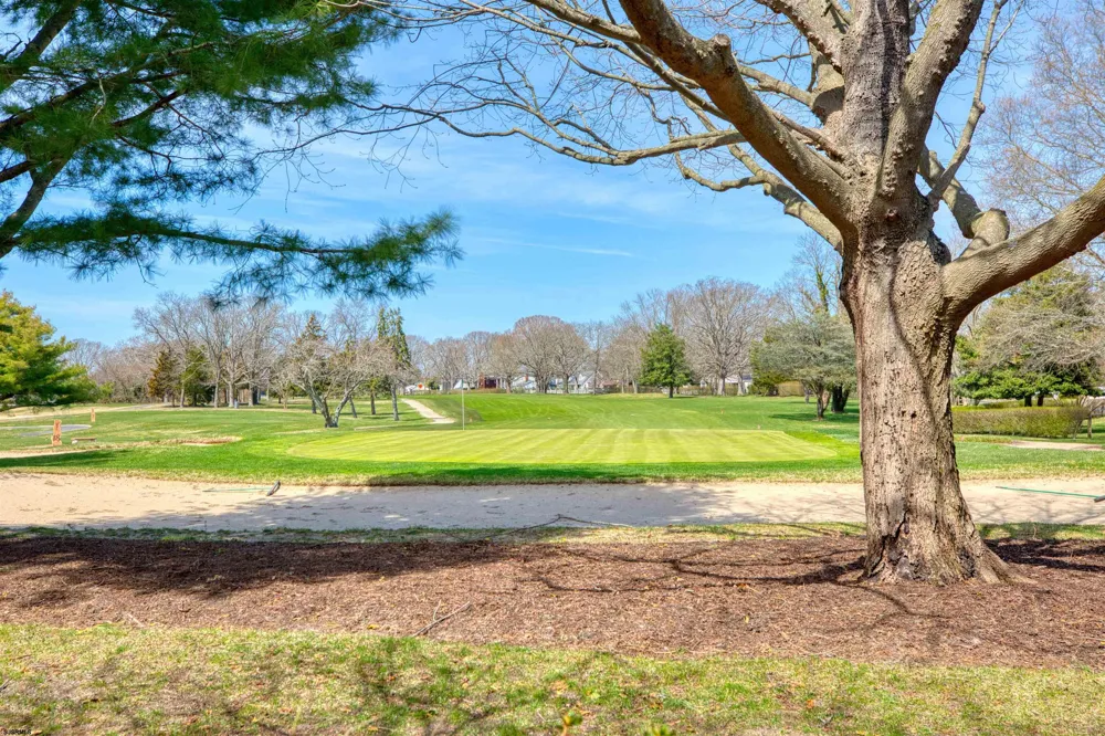 16 Greate Bay Dr Somers Point, NJ 08244