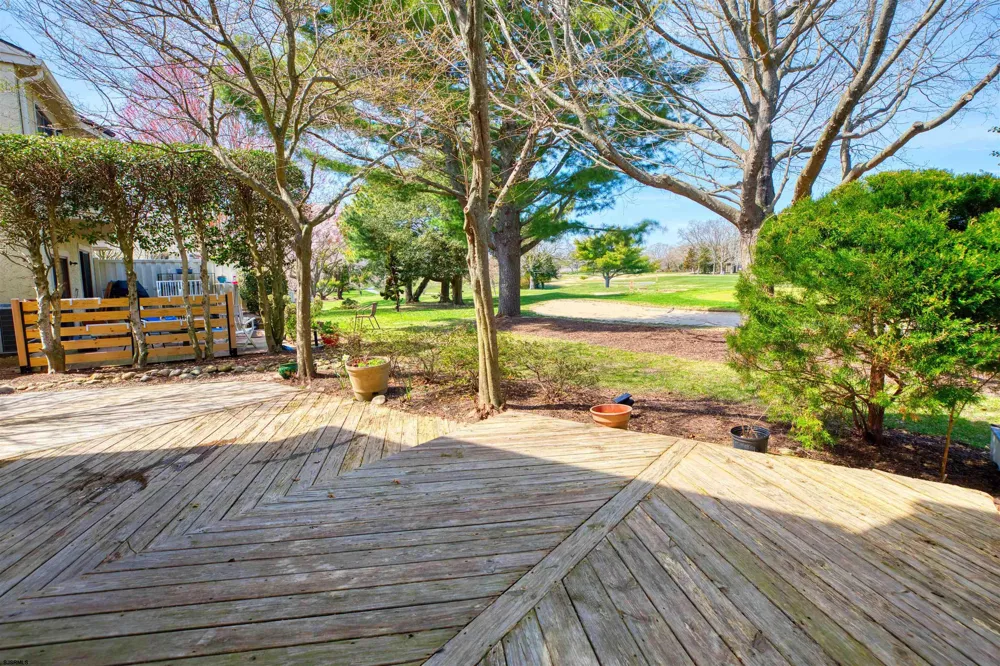 16 Greate Bay Dr Somers Point, NJ 08244