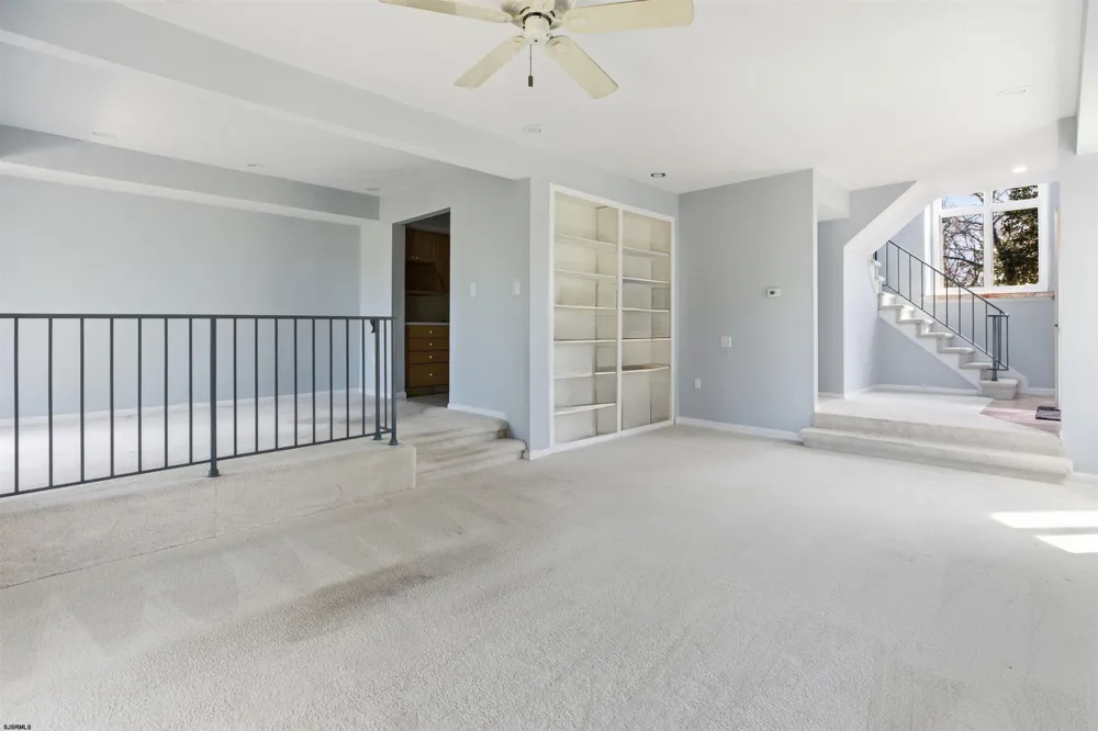 16 Greate Bay Dr Somers Point, NJ 08244