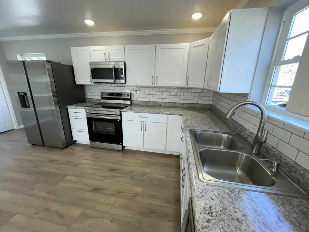 913 Pine Avenue Alma, MI 48801