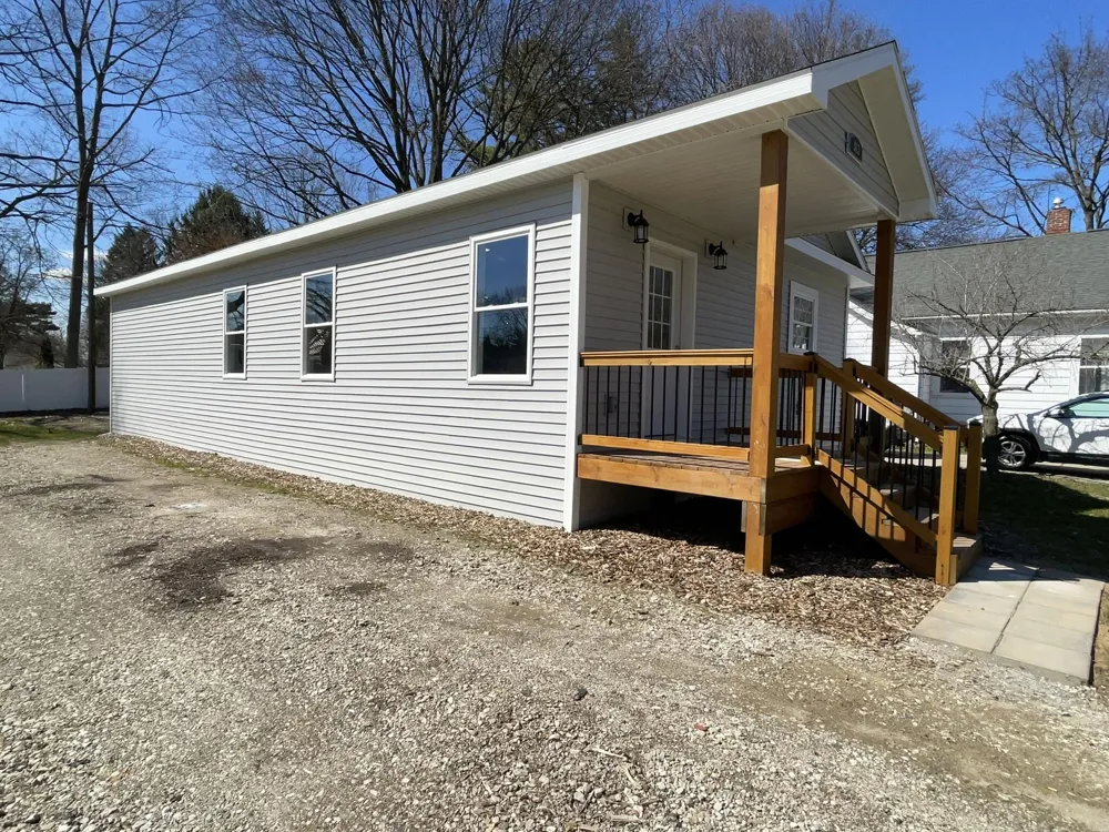 913 Pine Avenue Alma, MI 48801