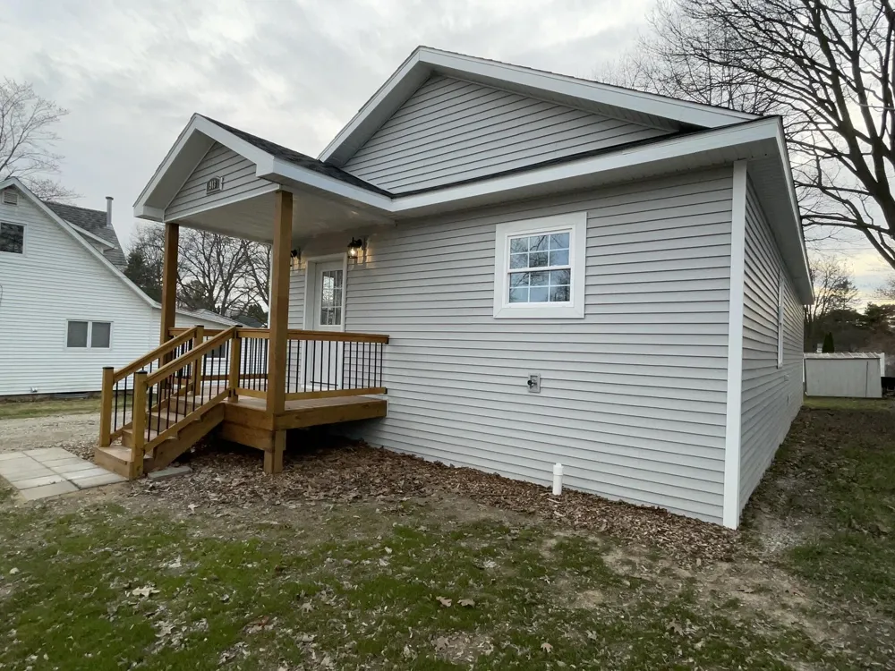 913 Pine Avenue Alma, MI 48801