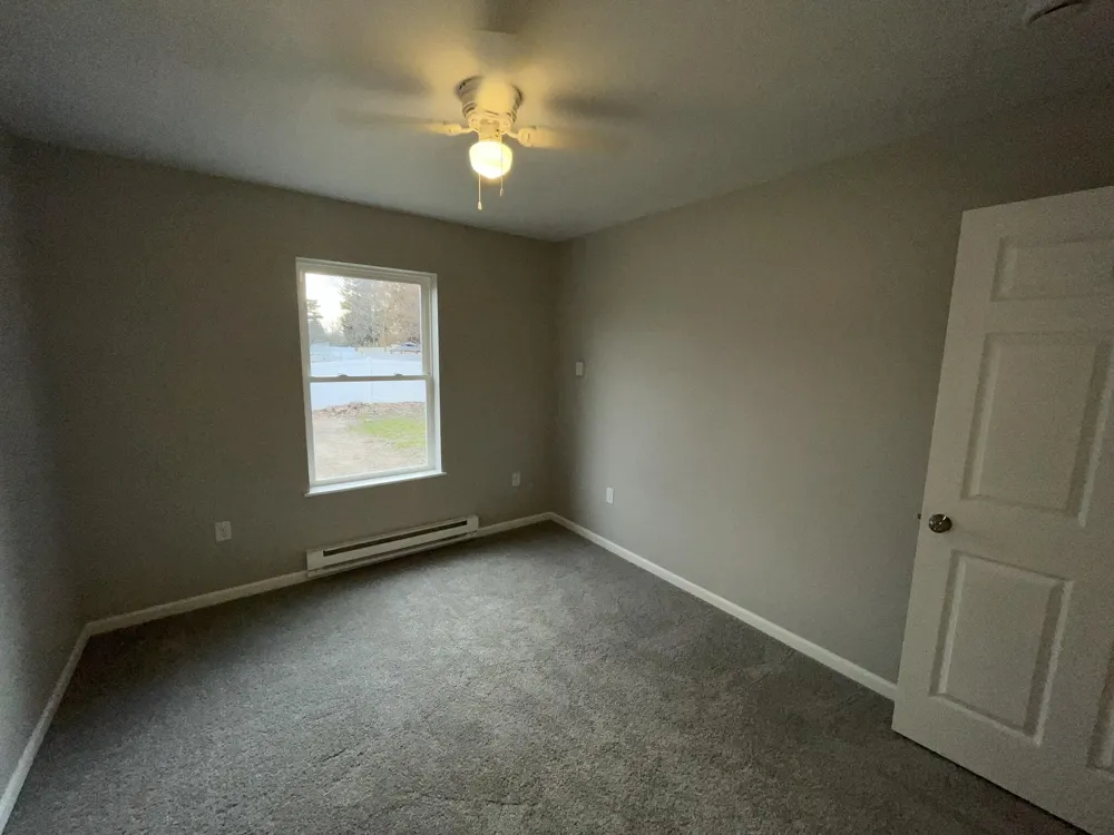 913 Pine Avenue Alma, MI 48801
