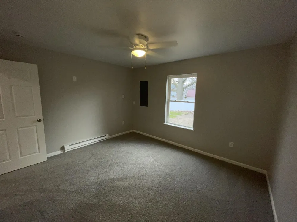 913 Pine Avenue Alma, MI 48801