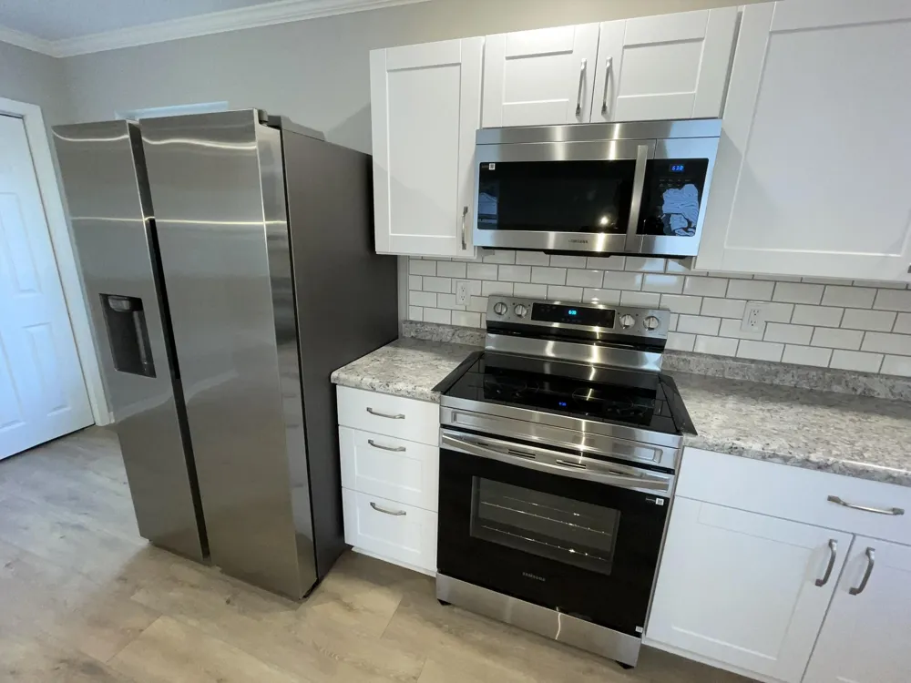 913 Pine Avenue Alma, MI 48801