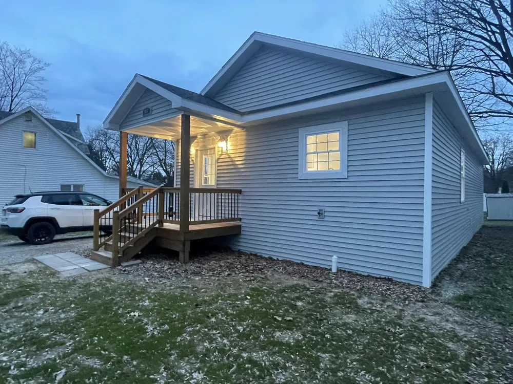 913 Pine Avenue Alma, MI 48801