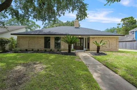 8811 Tavistock Drive