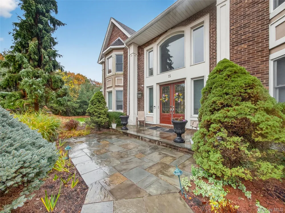 15 Beaver Pond Court Stony Point, NY 10980