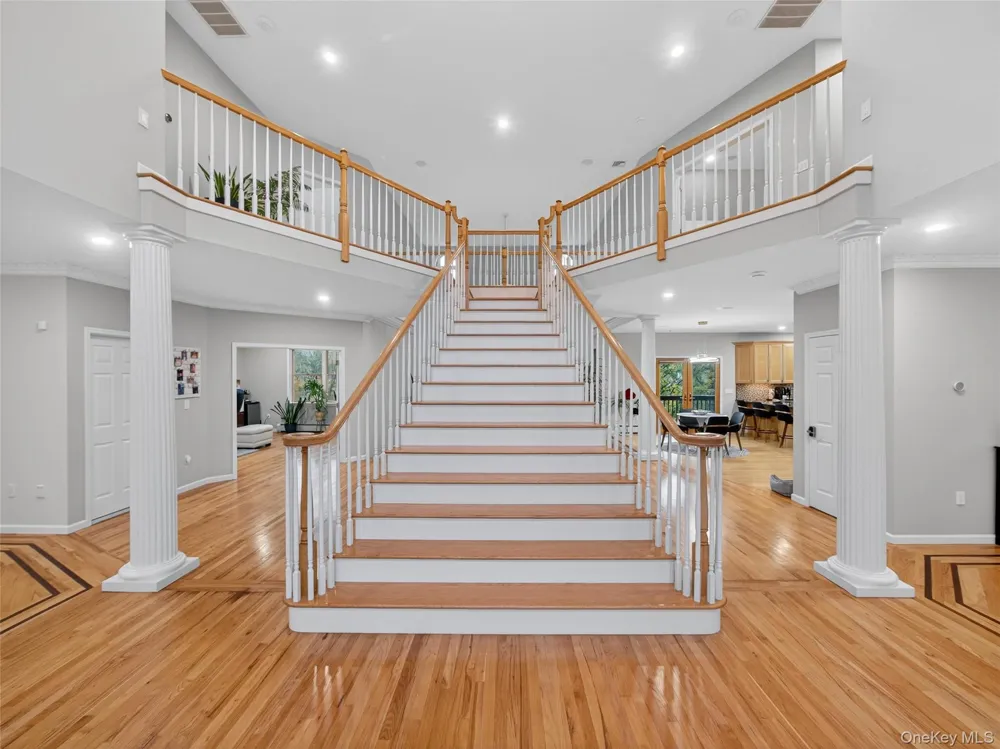 15 Beaver Pond Court Stony Point, NY 10980