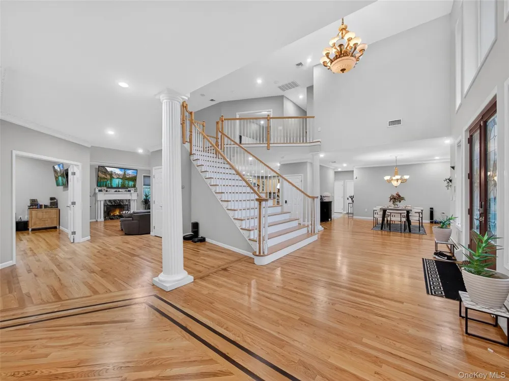 15 Beaver Pond Court Stony Point, NY 10980