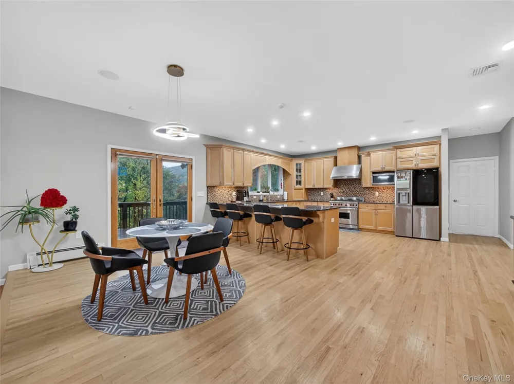 15 Beaver Pond Court Stony Point, NY 10980