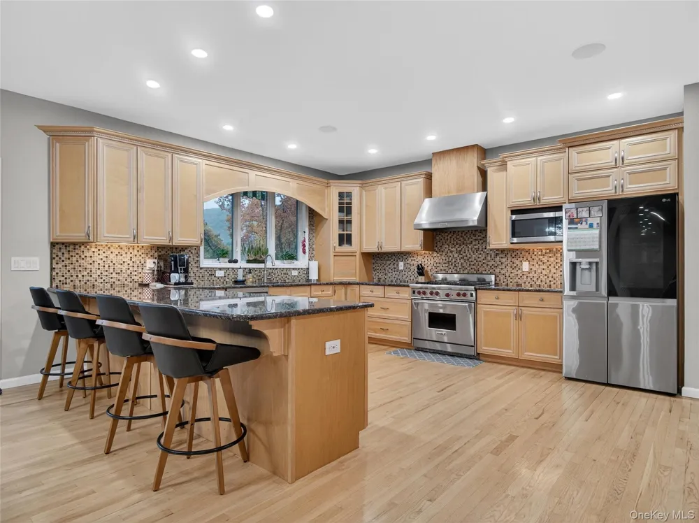 15 Beaver Pond Court Stony Point, NY 10980