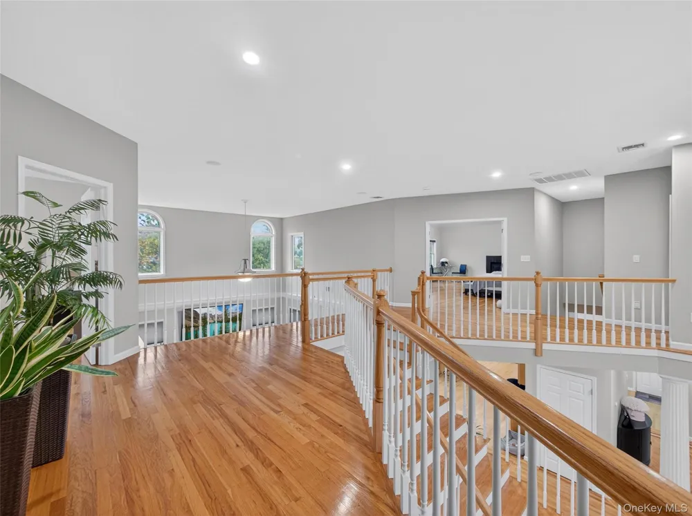 15 Beaver Pond Court Stony Point, NY 10980