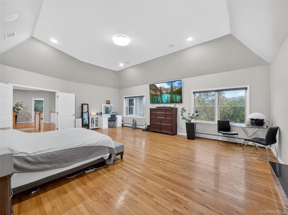 15 Beaver Pond Court Stony Point, NY 10980