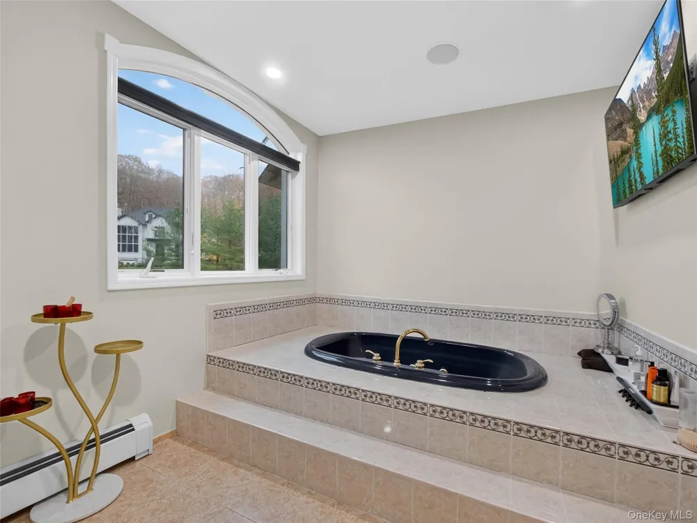 15 Beaver Pond Court Stony Point, NY 10980