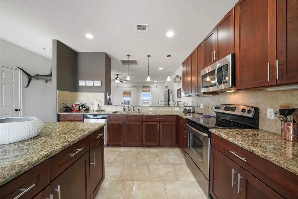 2928 Fm-2031 Matagorda, TX 77457