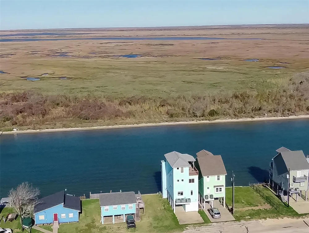 2928 Fm-2031 Matagorda, TX 77457