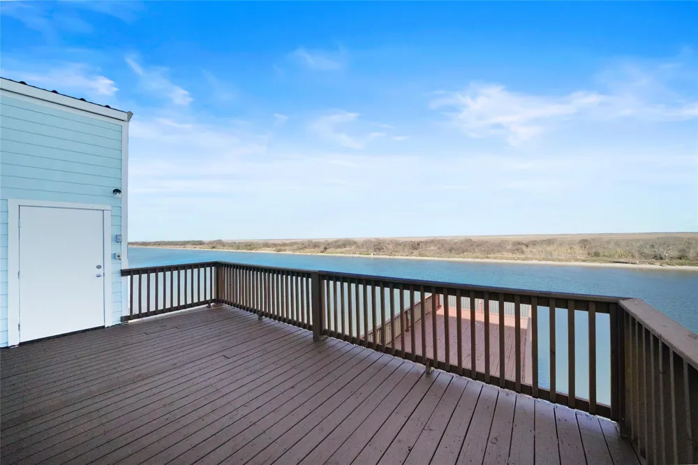 2928 Fm-2031 Matagorda, TX 77457