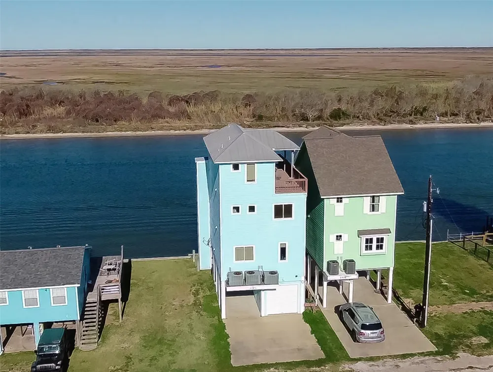 2928 Fm-2031 Matagorda, TX 77457