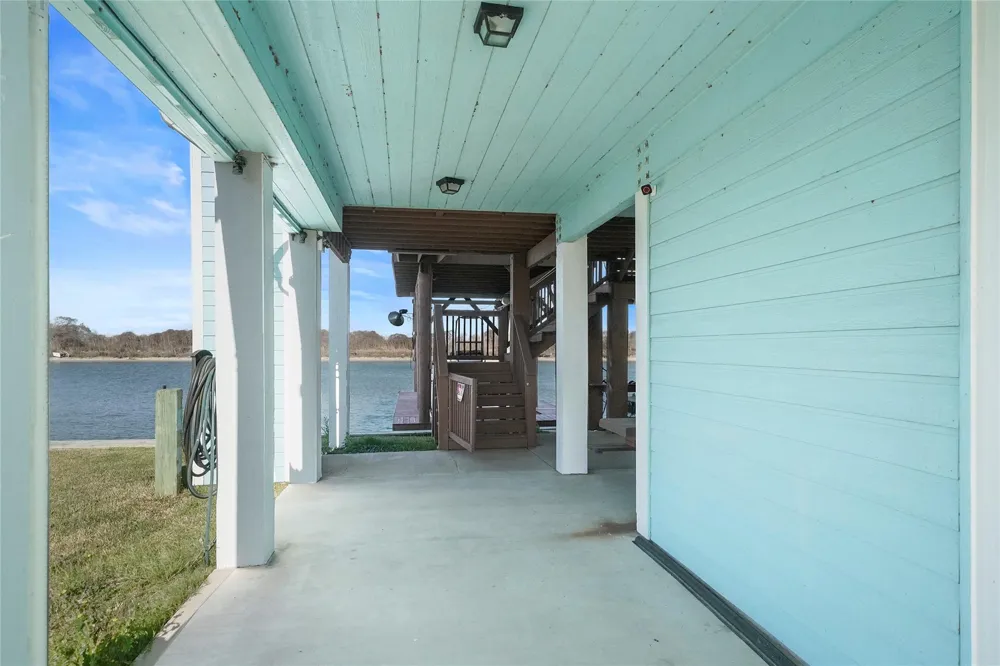 2928 Fm-2031 Matagorda, TX 77457