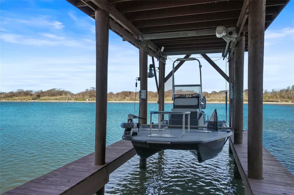 2928 Fm-2031 Matagorda, TX 77457