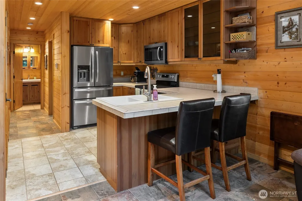 205 Makah Street Center Island, WA 98221