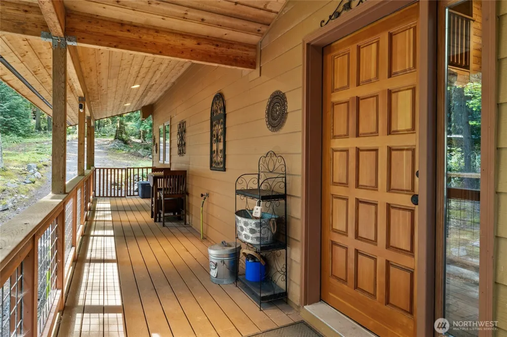 205 Makah Street Center Island, WA 98221