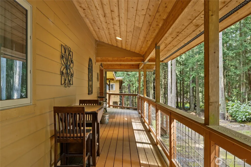 205 Makah Street Center Island, WA 98221