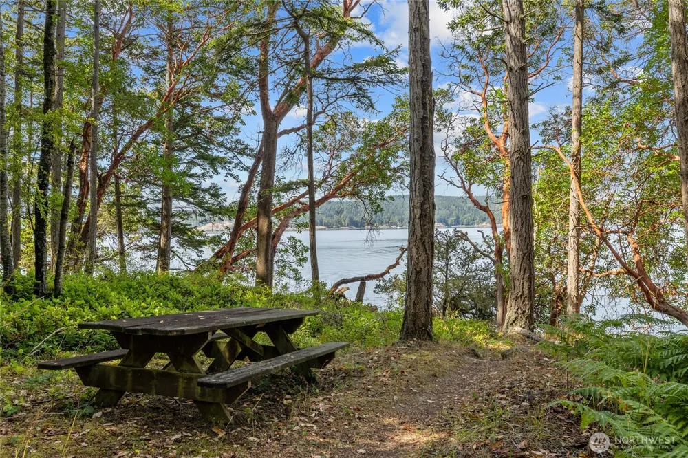205 Makah Street Center Island, WA 98221