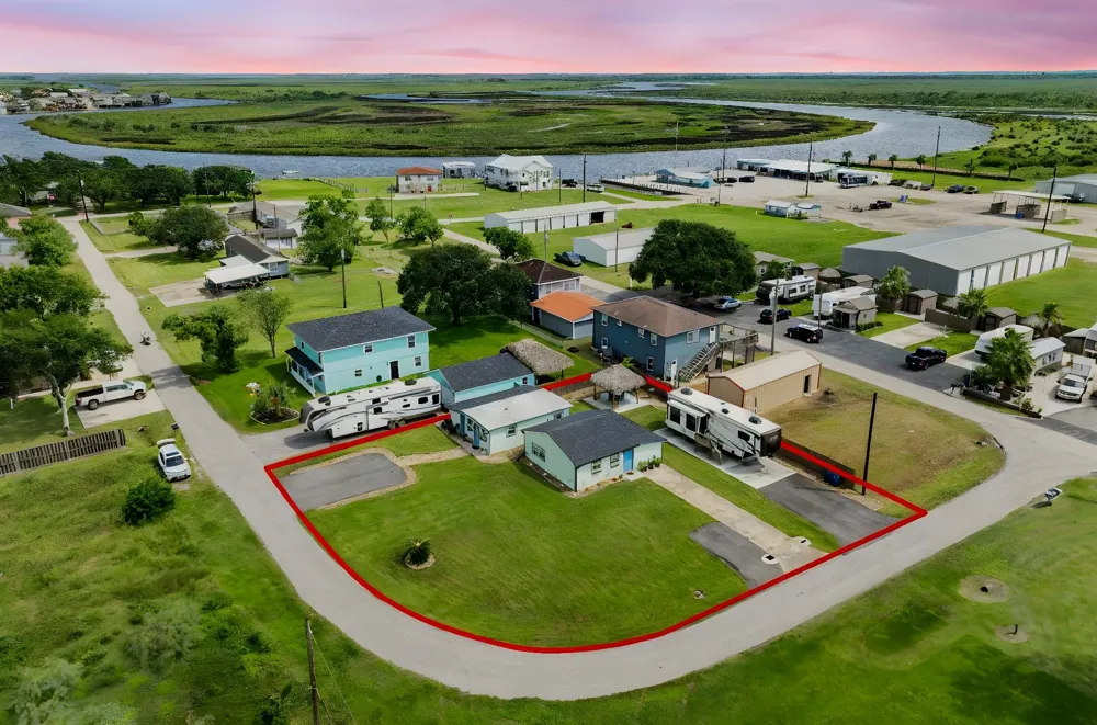 4402 Zelsky Road Freeport, TX 77541