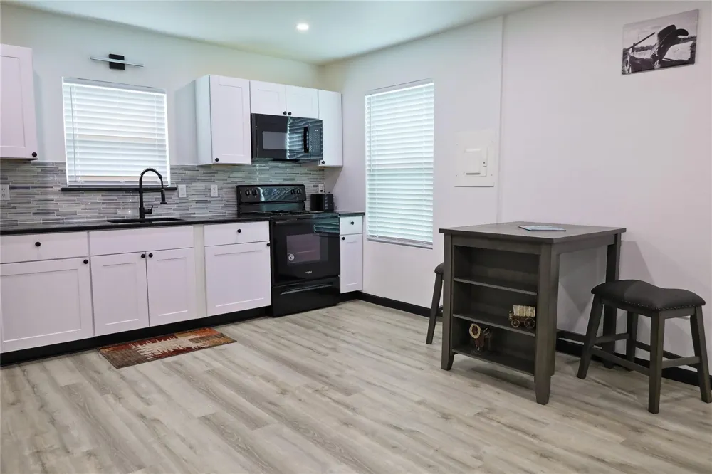 4402 Zelsky Road Freeport, TX 77541