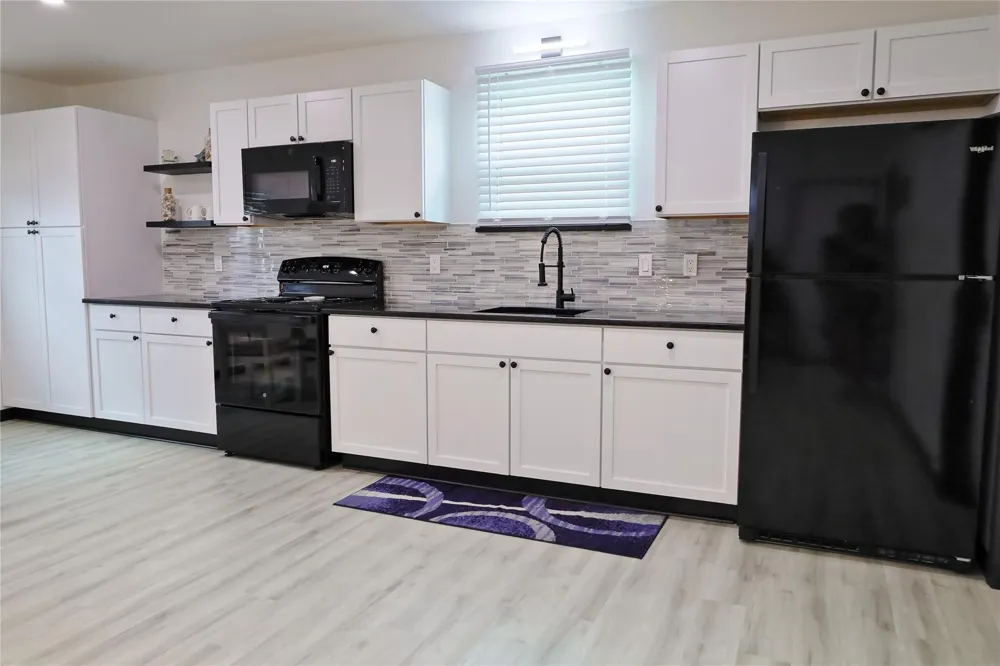 4402 Zelsky Road Freeport, TX 77541