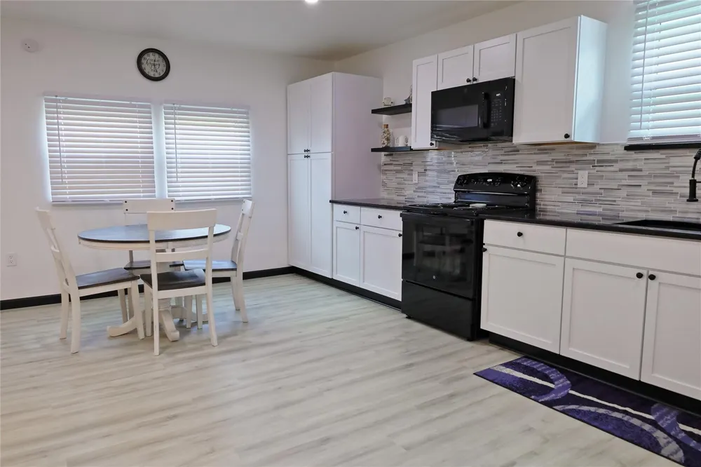 4402 Zelsky Road Freeport, TX 77541