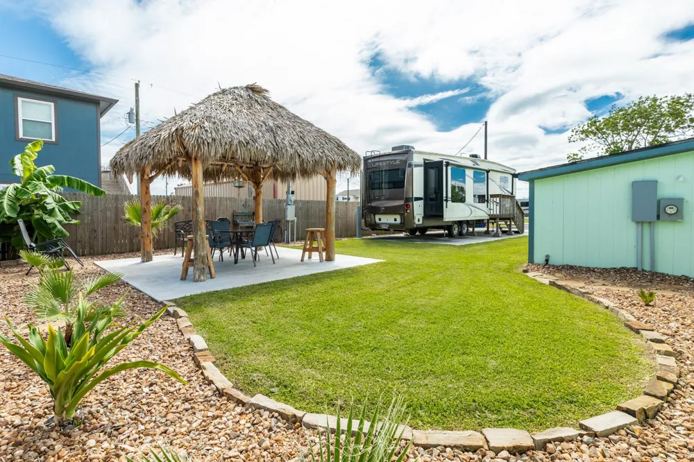 4402 Zelsky Road Freeport, TX 77541