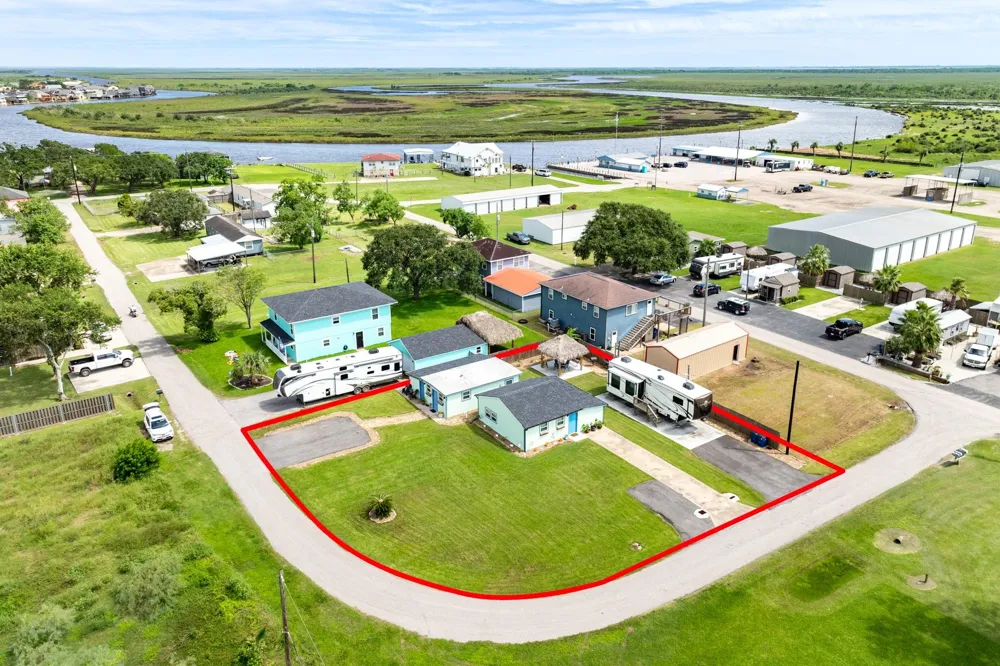 4402 Zelsky Road Freeport, TX 77541