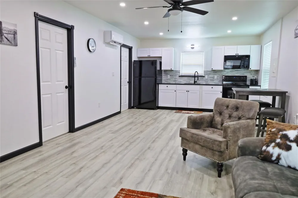 4402 Zelsky Road Freeport, TX 77541