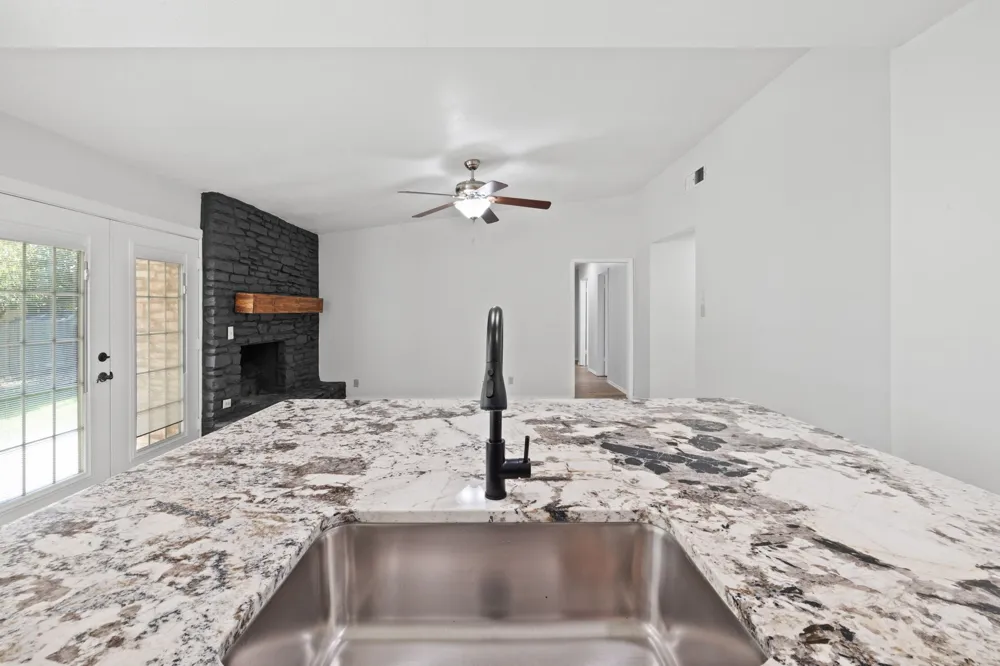 10001 Woodglen Drive Austin, TX 78753