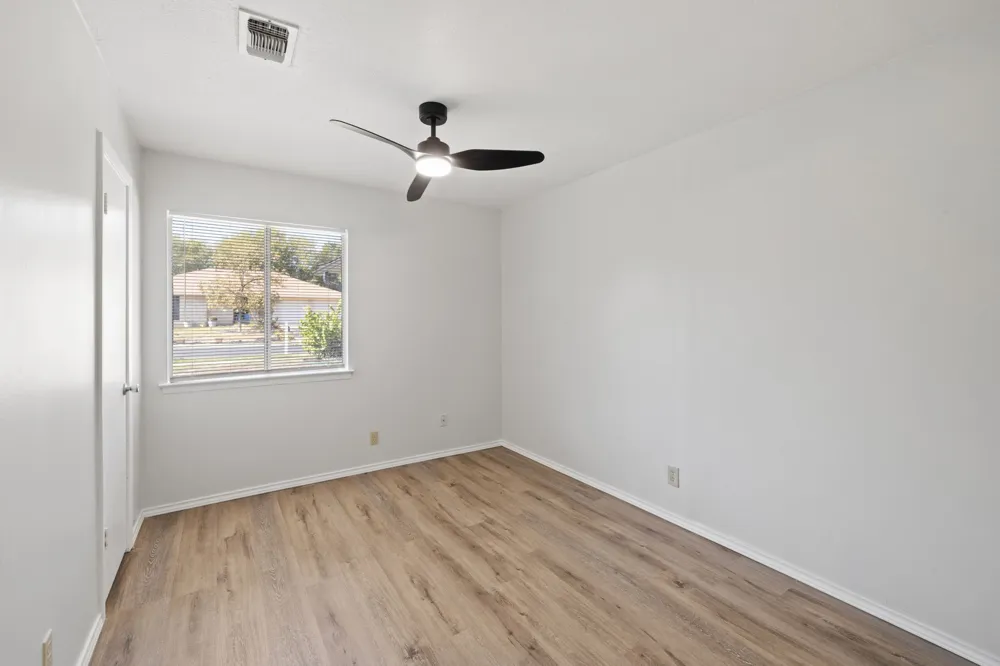 10001 Woodglen Drive Austin, TX 78753