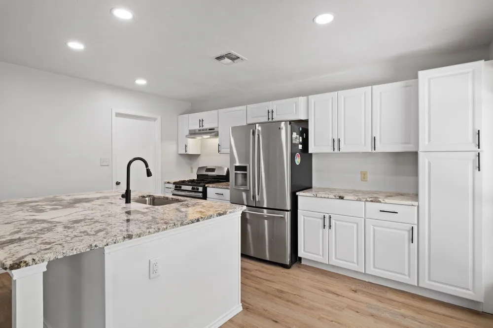 10001 Woodglen Drive Austin, TX 78753