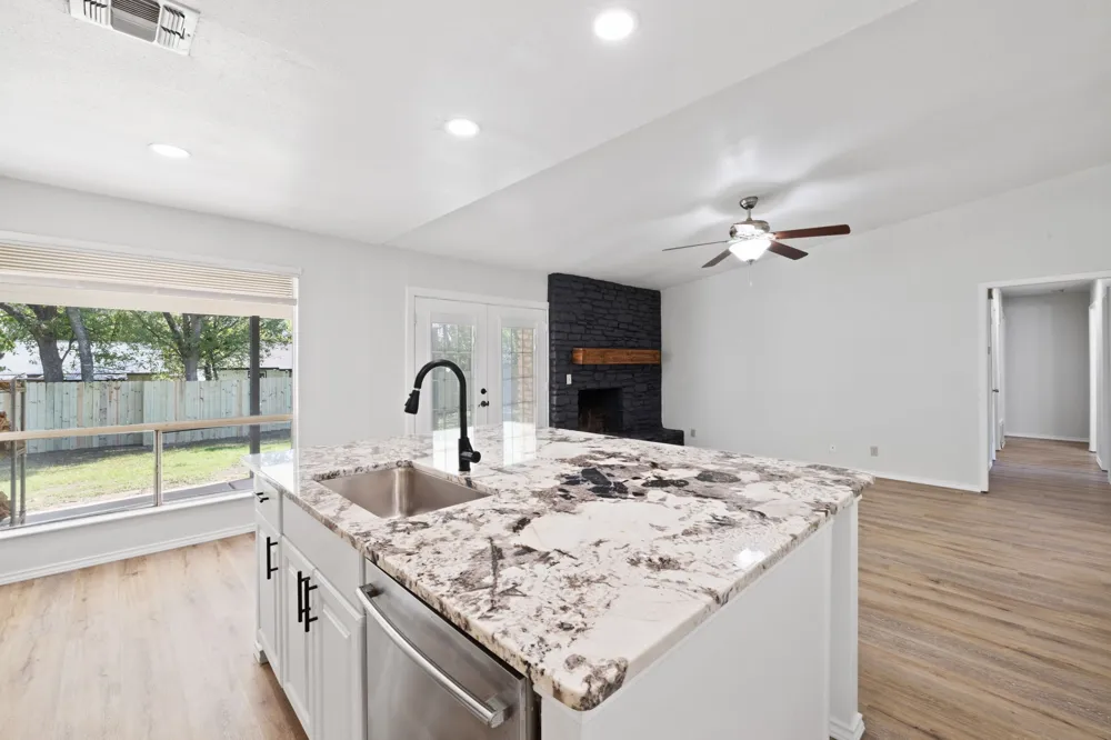 10001 Woodglen Drive Austin, TX 78753