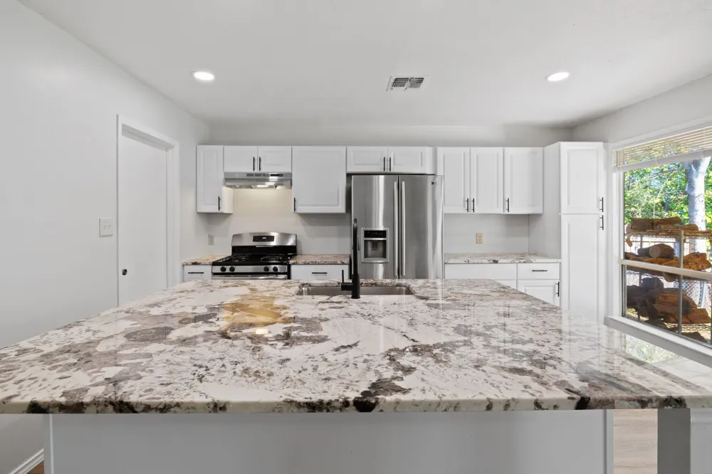 10001 Woodglen Drive Austin, TX 78753
