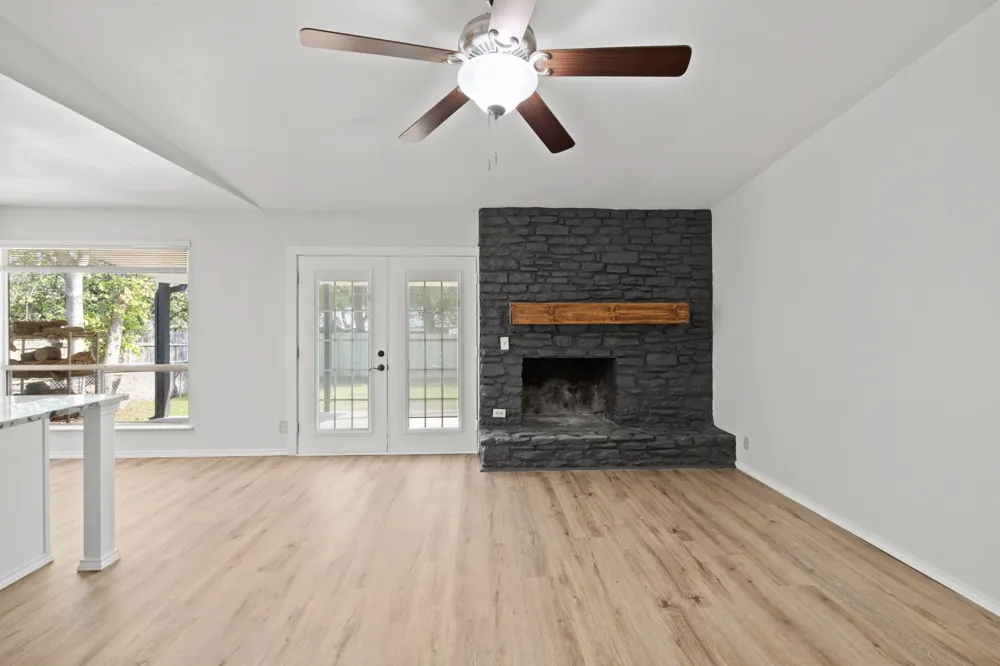10001 Woodglen Drive Austin, TX 78753