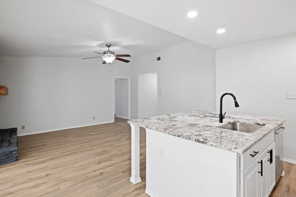 10001 Woodglen Drive Austin, TX 78753