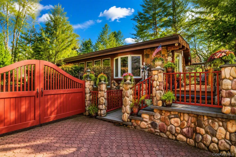12 Donenfeld Drive Kauneonga Lake, NY 12749