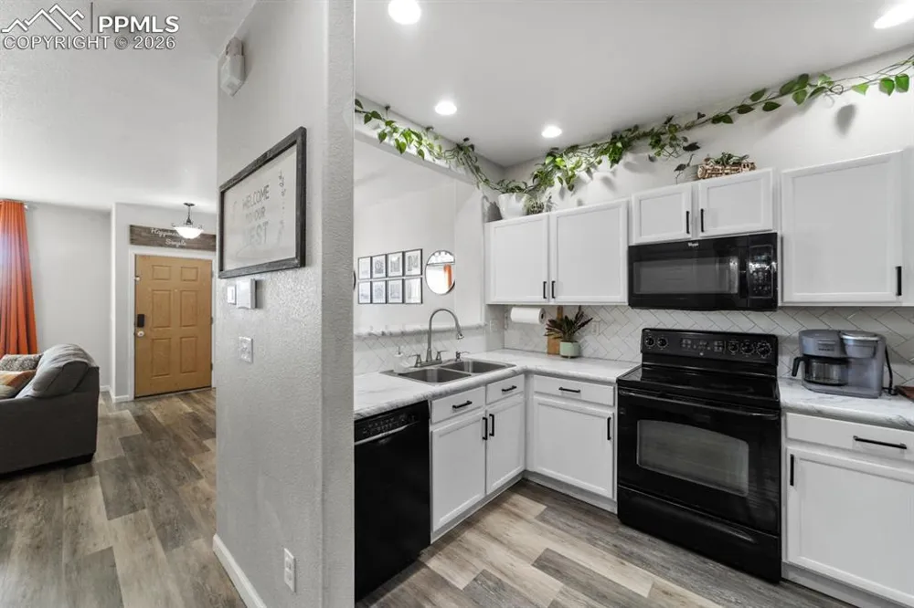 7375 Sandy Springs Point Fountain, CO 80817